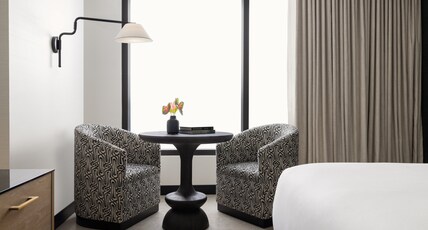 Kimpton SANTO Room Type - 1 King Mobility Accessible Tub