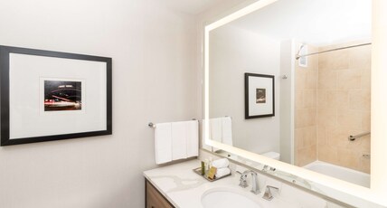 Hilton Columbus/Polaris Room Type - 2 KING BEDS