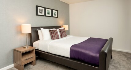 Staybridge Suites Birmingham, an IHG hotel Room Type - 1 King Studio Suite