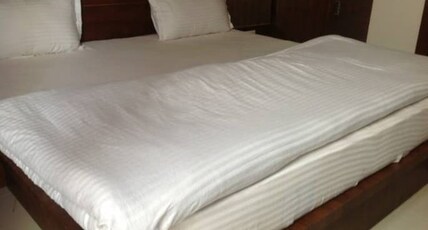 HOTEL GOLDEN INN Room Type - Super Deluxe HOTEL GOLDEN INN Room Type - Super Deluxe