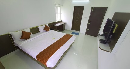 JR Service Aprtment, Coimbatore Room Type - One-Bedroom Apartment with City View