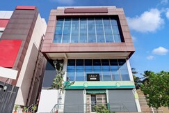 OYO Collection O Dabagardens Near RK Beach