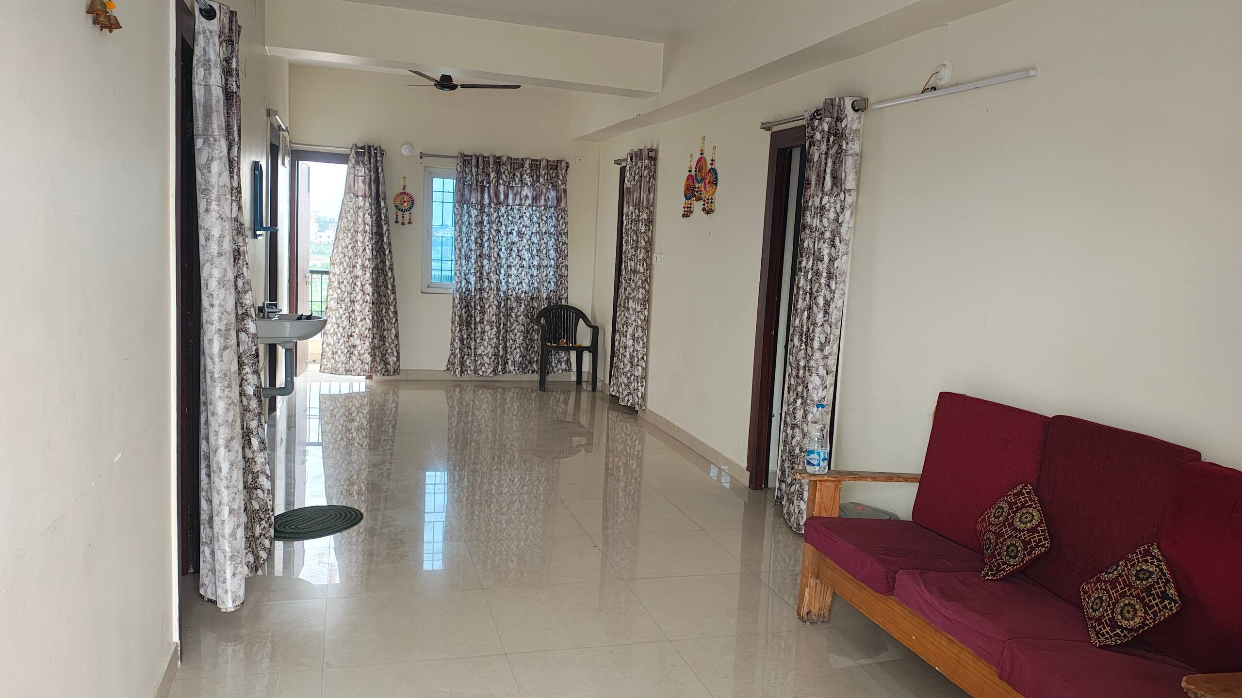Maruti Premium Homestay - Tap to explore photos