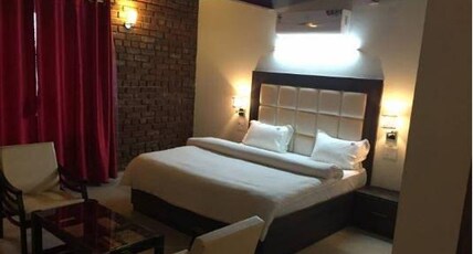 Brighton Pear Resorts Room Type - Deluxe Room