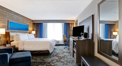Holiday Inn Mississauga Toronto West Room Type - 1 King Standard