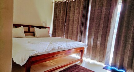 Hotel Vedic Alaknanda Room Type - Scenic Balcony Room