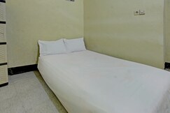 Hotel O Penginapan 3 Bersaudara Near Pasar Sengkol