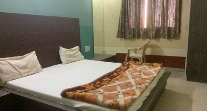 Hotel City Square Room Type - Deluxe Room
