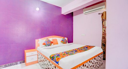 FabHotel Triotel Inn Room Type - Deluxe Room