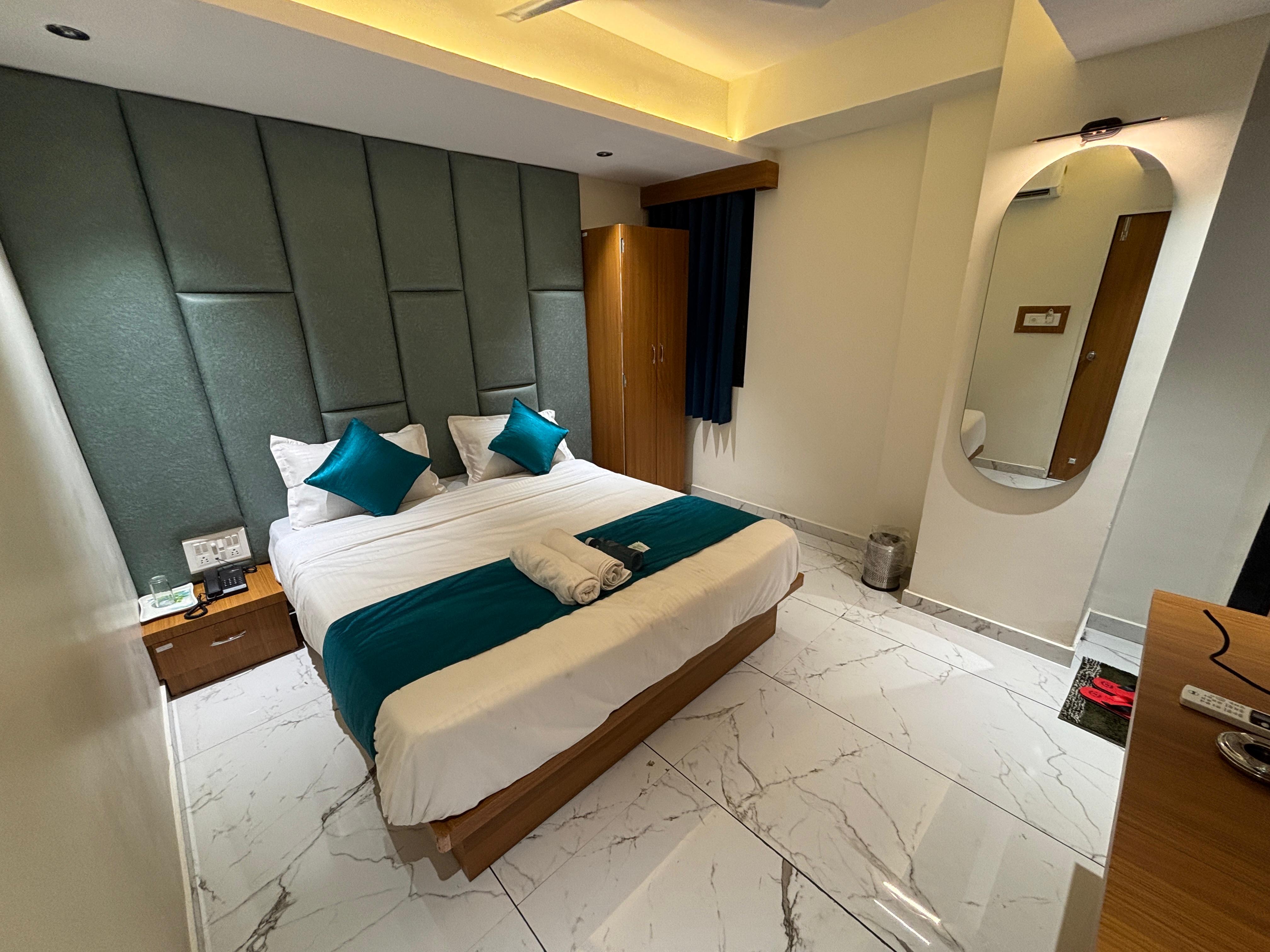 HOTEL SPARSH CITY - Tap to explore photos
