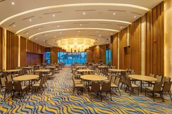 Wyndham Legend Halong Hotel
