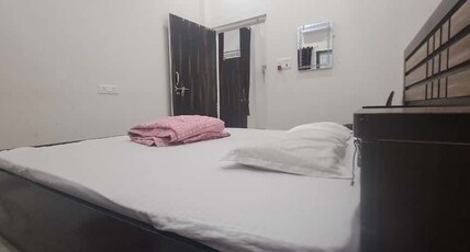 Maa Parvati Guesthouse Room Type - Bedroom 2