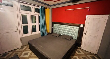 Shanti Cafe - Signature Stays Kasol Room Type - Standard Room with Mountain View