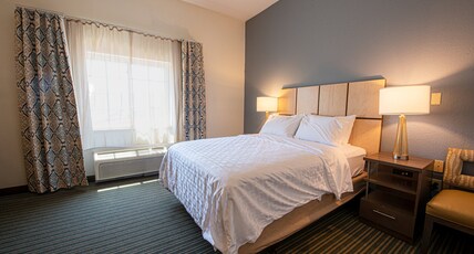 Candlewood Suites-West Springfield Room Type - 1 Queen Bed 1 Bedroom Suite