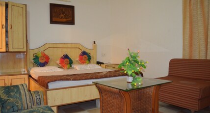 Hotel Centre Point ,Palampur Room Type - Mountain Breeze Executive Suite
