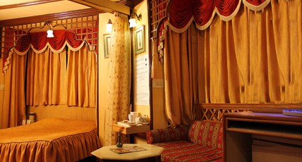Snow King Retreat - The Heaven Room Type - BAMBOO HUT WITH MOUNTAIN VIEW AND SWINGS