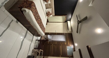 Arya Sheraton Room Type - Deluxe