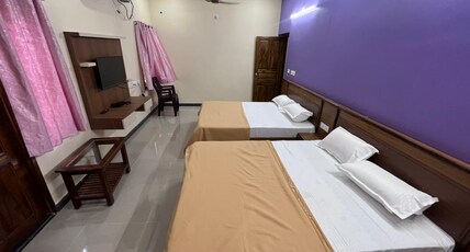 Sakthi Residency Room Type - Quadruple Room