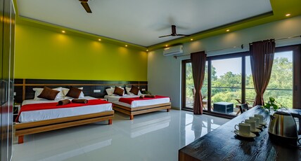 Om Shanti Residence Room Type - Family Room with Balcony