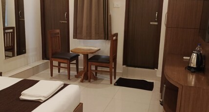 HOTEL NAKSHATRA Room Type - SUPER DELUXE
