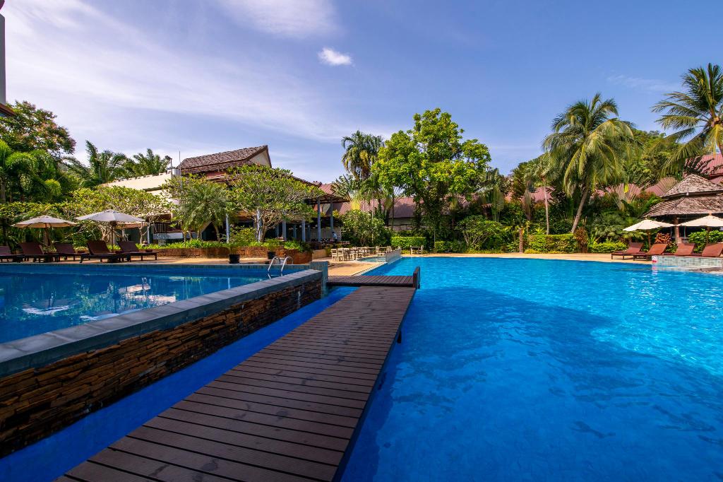 Krabi La Playa Resort - Tap to explore photos