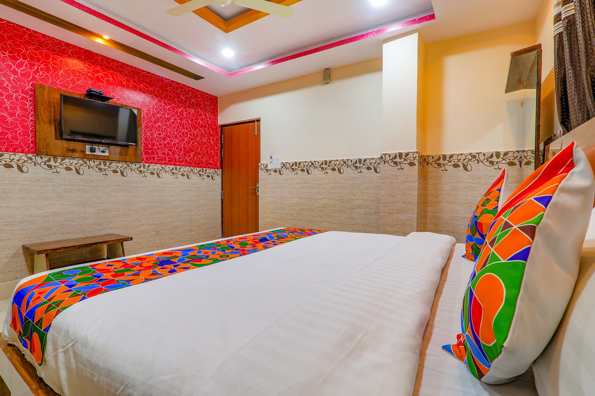 FabHotel Shree Galaxy - Tap to explore photos