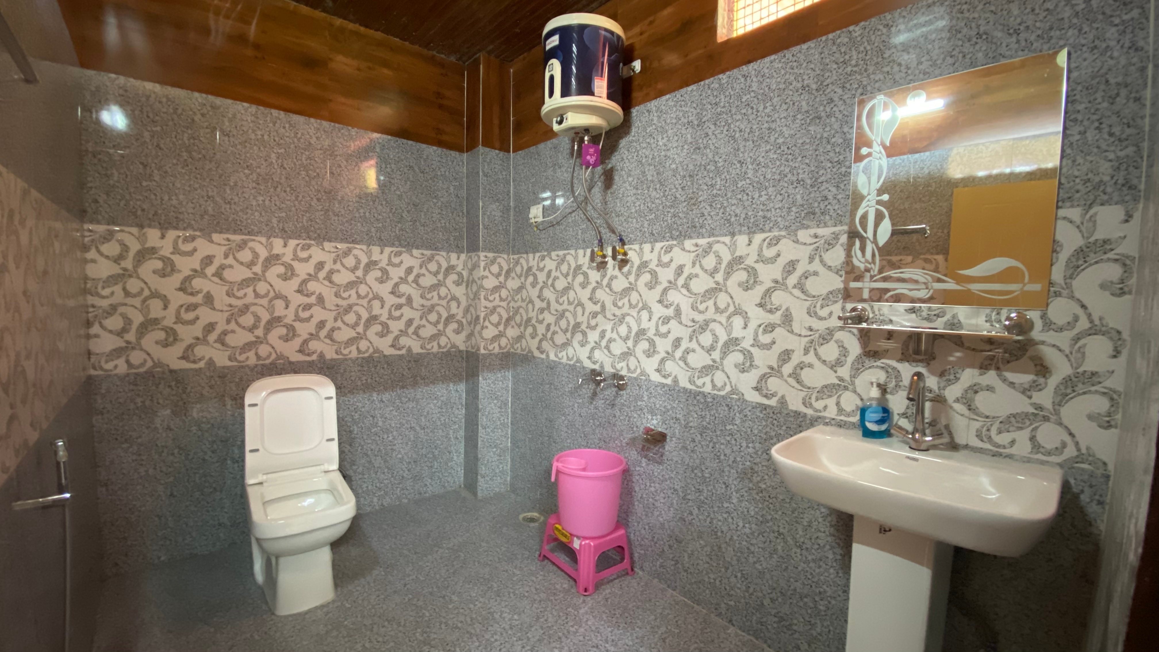 Tamanna Homestay - Tap to explore photos