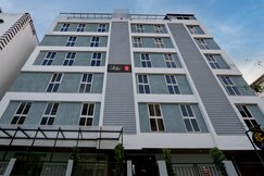 Townhouse The Cinco Bliss near IKEA, WELLS FORGO, KIMS, CARE Hospitals