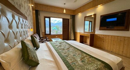 The Royal Regency Room Type - Luxury Suite (With Bathtub and Private Balcony)