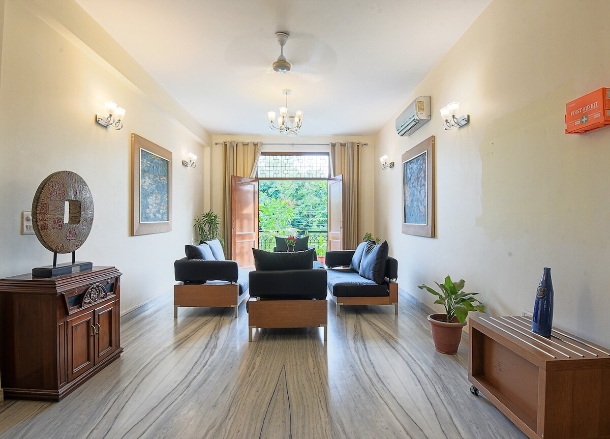 BedChambers | Entire 3BHK Apartment Near Artemis/Medanta - Tap to explore photos