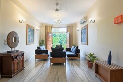 BedChambers | Entire 3BHK Apartment Near Artemis/Medanta