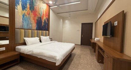 Sai Srushti Residency Room Type - Super Deluxe