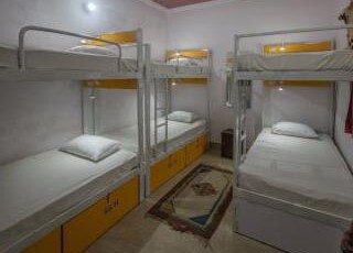 Friends Guest house And Hostel Room Type - AC 6 Bed Shared Dormitory