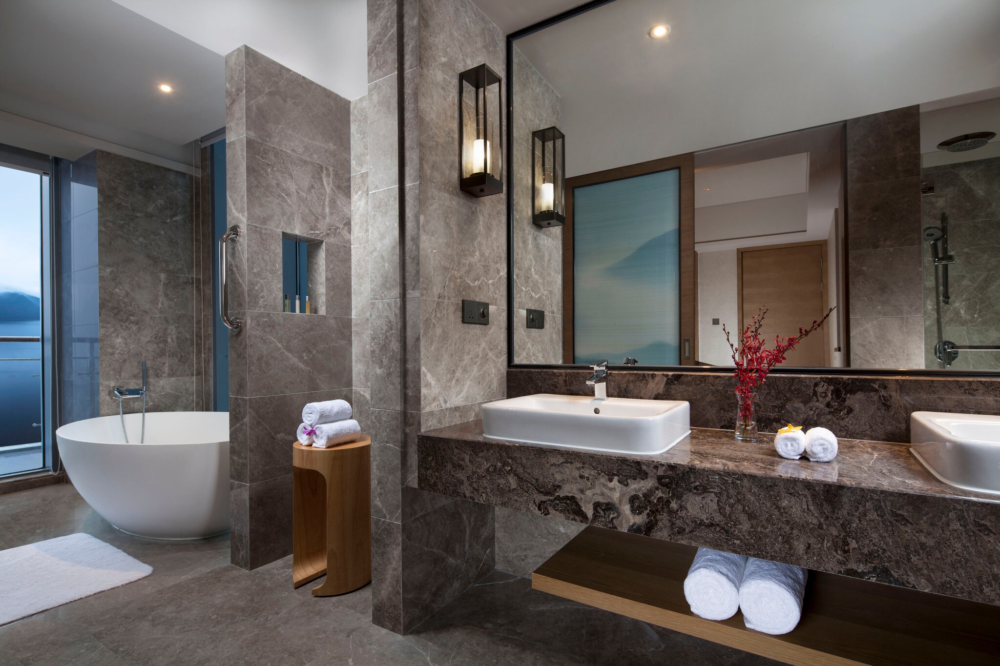 Crowne Plaza HANGZHOUONETHOUSANDISLANDLAKE - Tap to explore photos