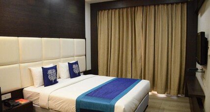Hotel Sai Vijay Room Type - Deluxe Room Ac