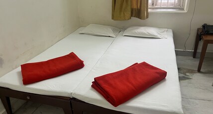Hotel Rajmandir Room Type - Delux Non Ac Double Bed Room