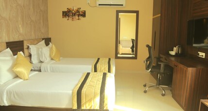 Park Eastern Hotel Room Type - Standard Room with Twin Bed