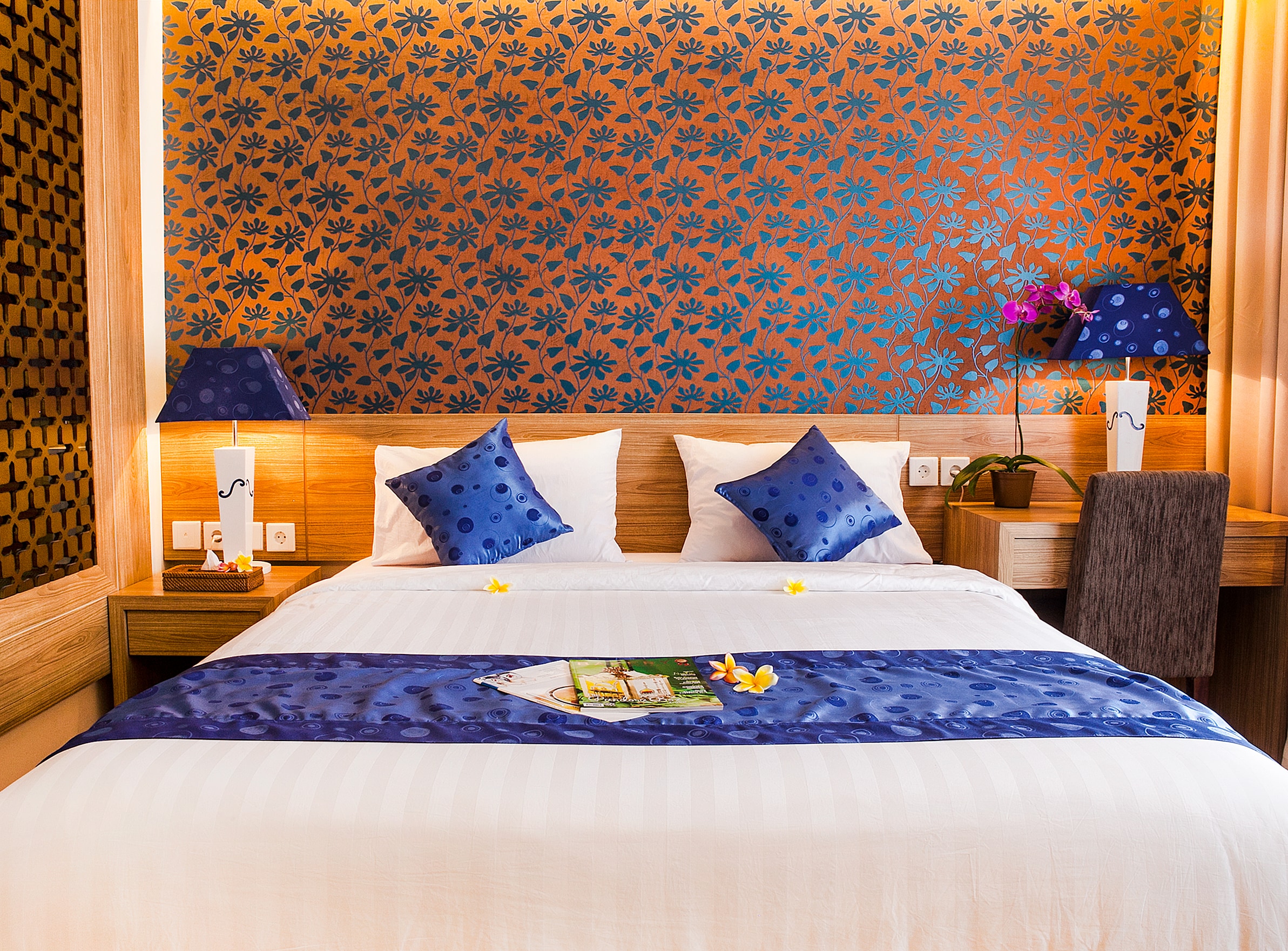 Natya Hotel Kuta - Tap to explore photos