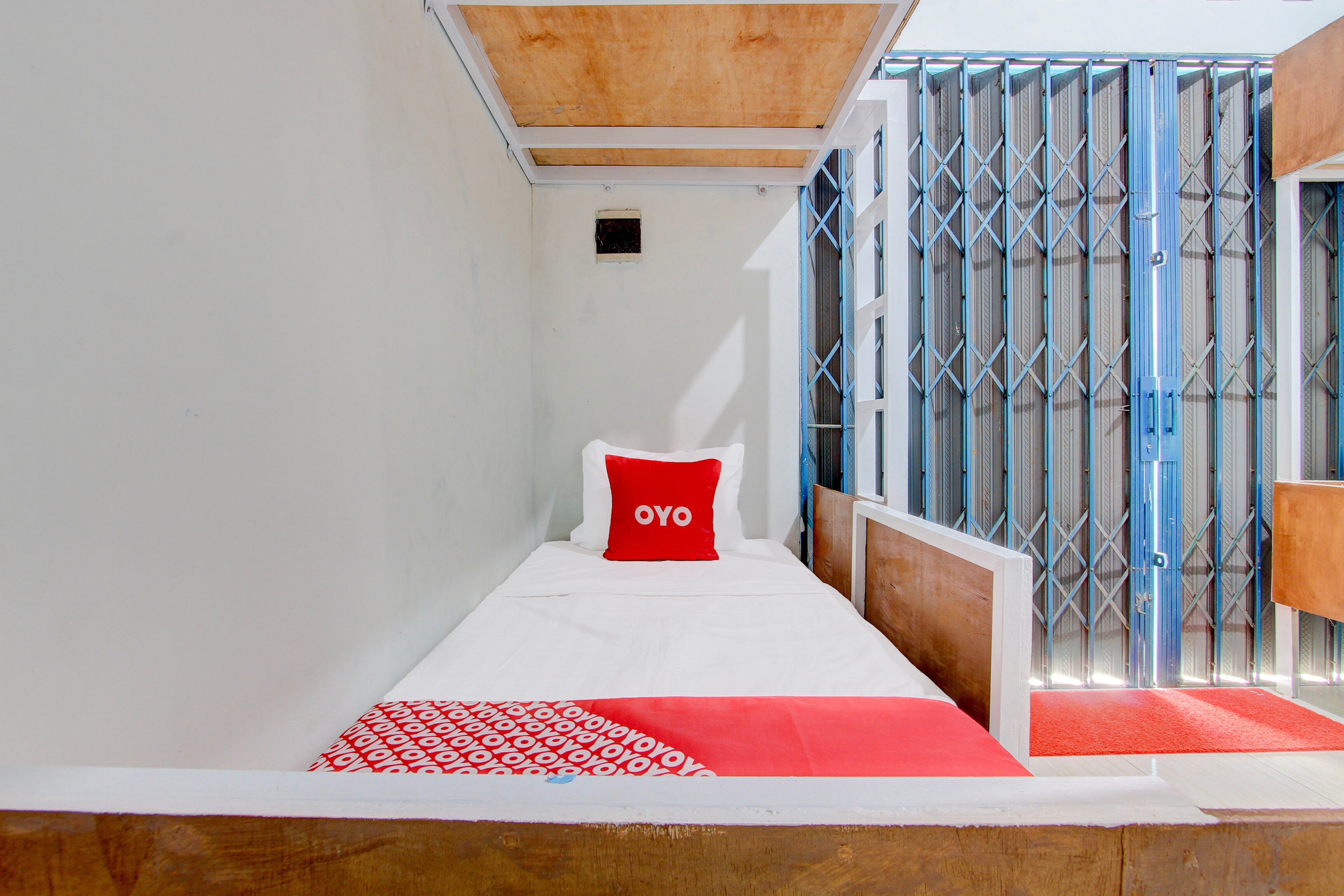 Hotel O Wonosobo Bunkbed - Tap to explore photos