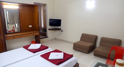 Hotel Yatree Room Type - Deluxe Room A/C