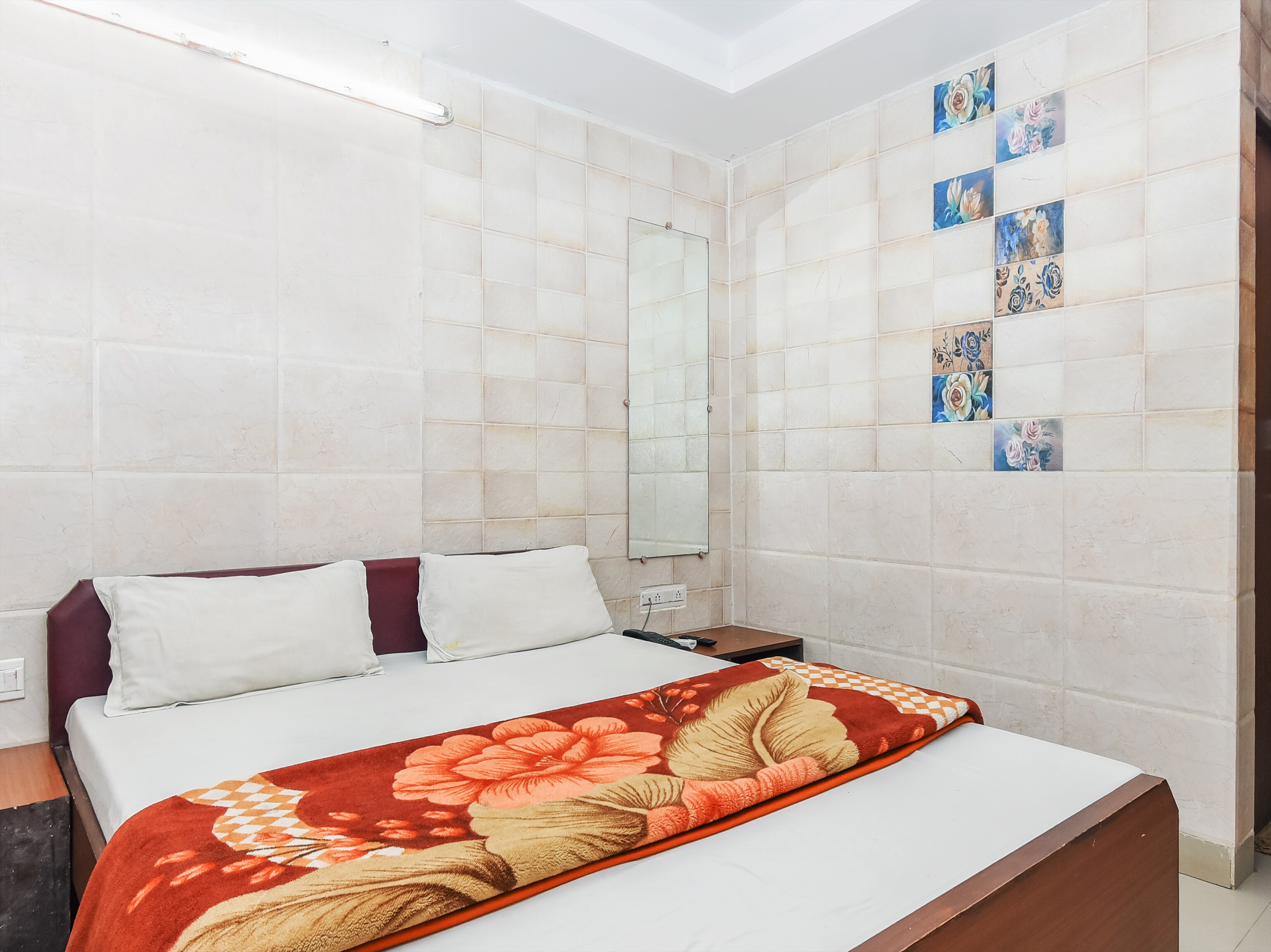 Hotel Ramdev palace - Tap to explore photos