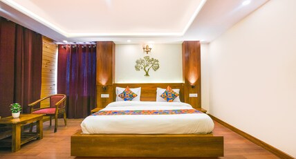 Kishore Vatika Room Type - Premium room with Mountain view and Balcony (4)