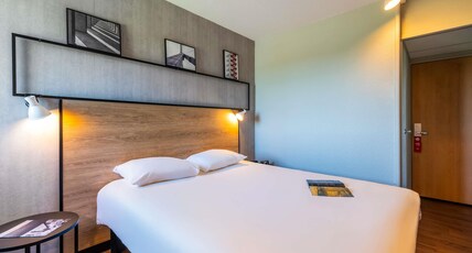ibis Besan Room Type - Standard room with 1 double bed