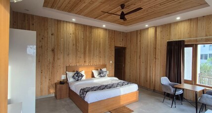 Lake wood stay Room Type - Grand Deodar