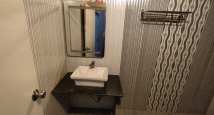 MEHAK-E-PUNJAB Room Type - Deluxe Double AC
