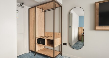 Letchworth Hall Room Type - 1 Queen Standard Accessible