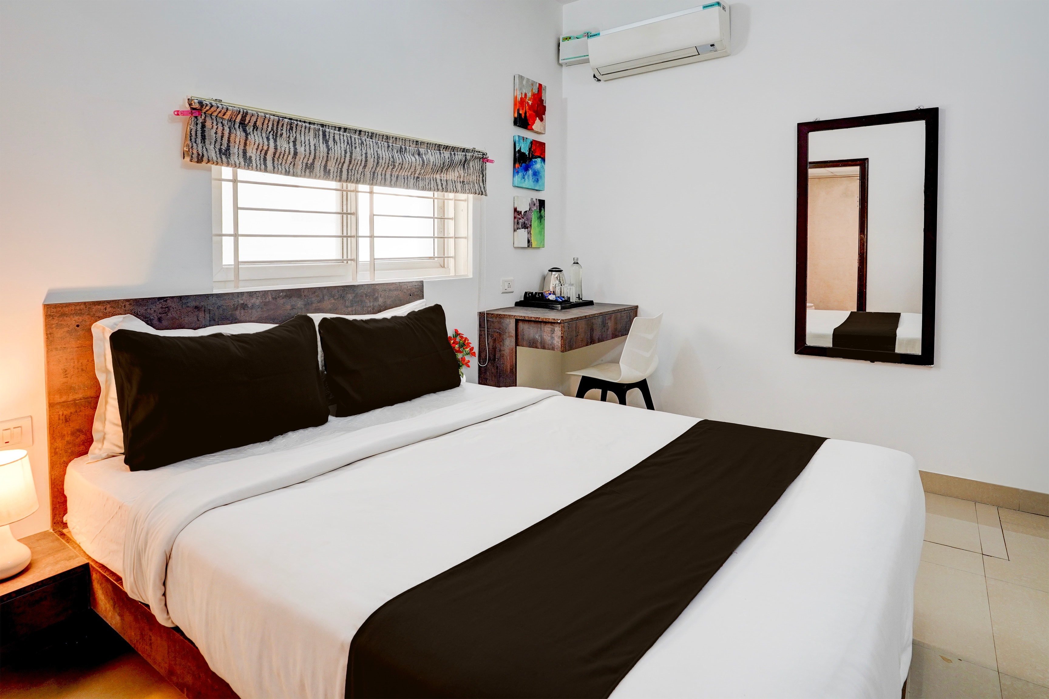 Super Townhouse Hebbal - Tap to explore photos