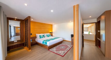 Yashshree Sanderling Mall Road Room Type - Executive Deluxe Room