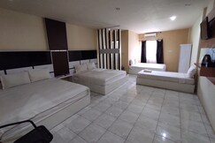 Hotel O Subur