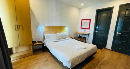 FabHotel Golden Moment Room Type - Deluxe Room